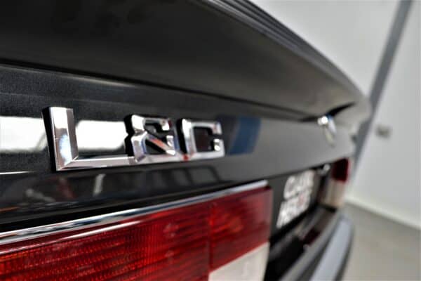 Rear view of Diamond Black M635 csi boot and spoiler.