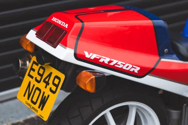 Rear and number plate of Honda RC30.