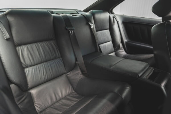 Anthrazit Buffalo Leather rear seats in BMW E31 850 CSI.