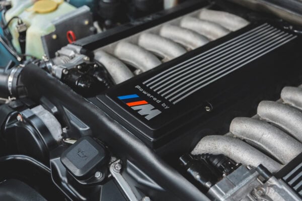 Engine bay in E31 850 CSI.