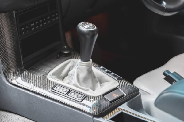 Gearstick and radio in BMW E36 M3 Hartge Estoril Blue Coupe.