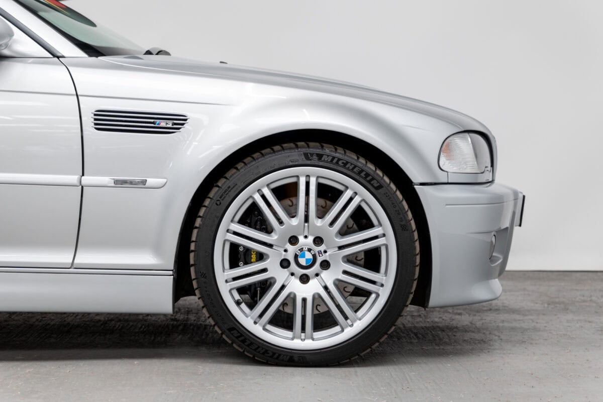 Close up view of alloy wheel and front wing on titan silver BMW E46 M3