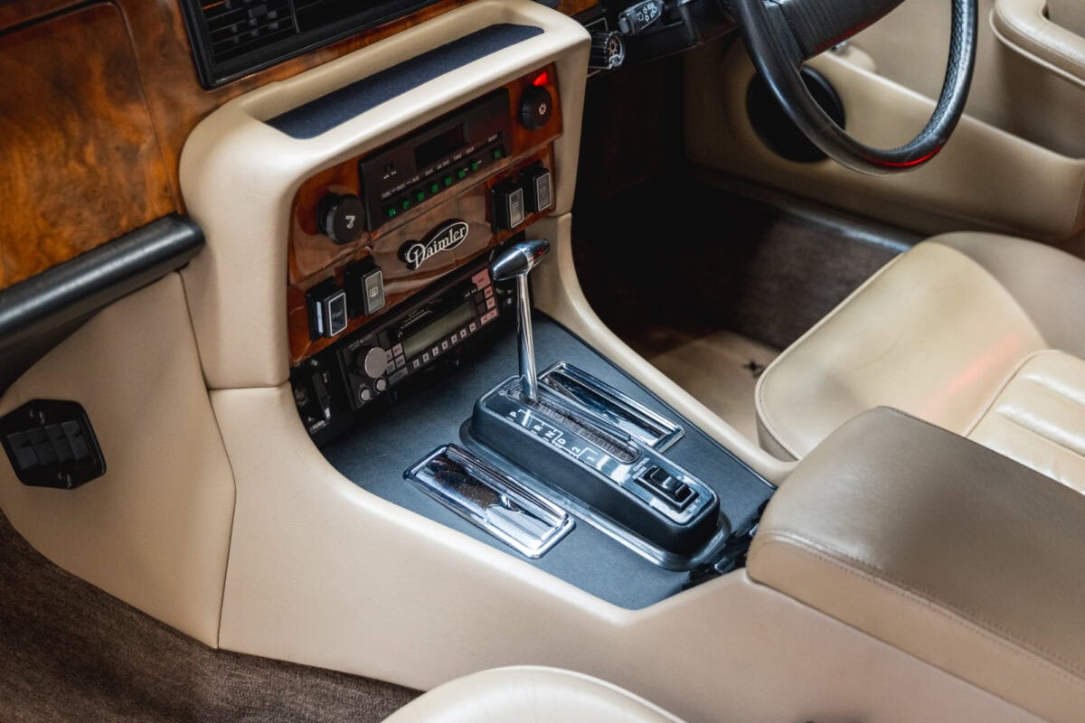 Centre console and automatic transmission on1985 Daimler Double Six Bordeaux Red Series 3 Saloon V12