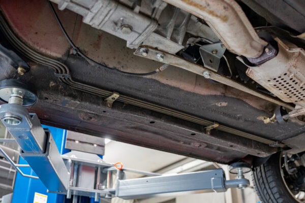 Mazda MX-5 underside pictures showing no rust on the sills.