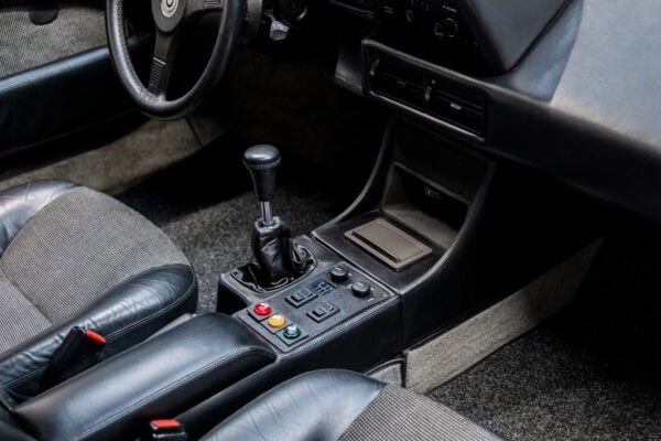 View of gearstick and console on a BMW E26 M1 1980 Nicht Blau