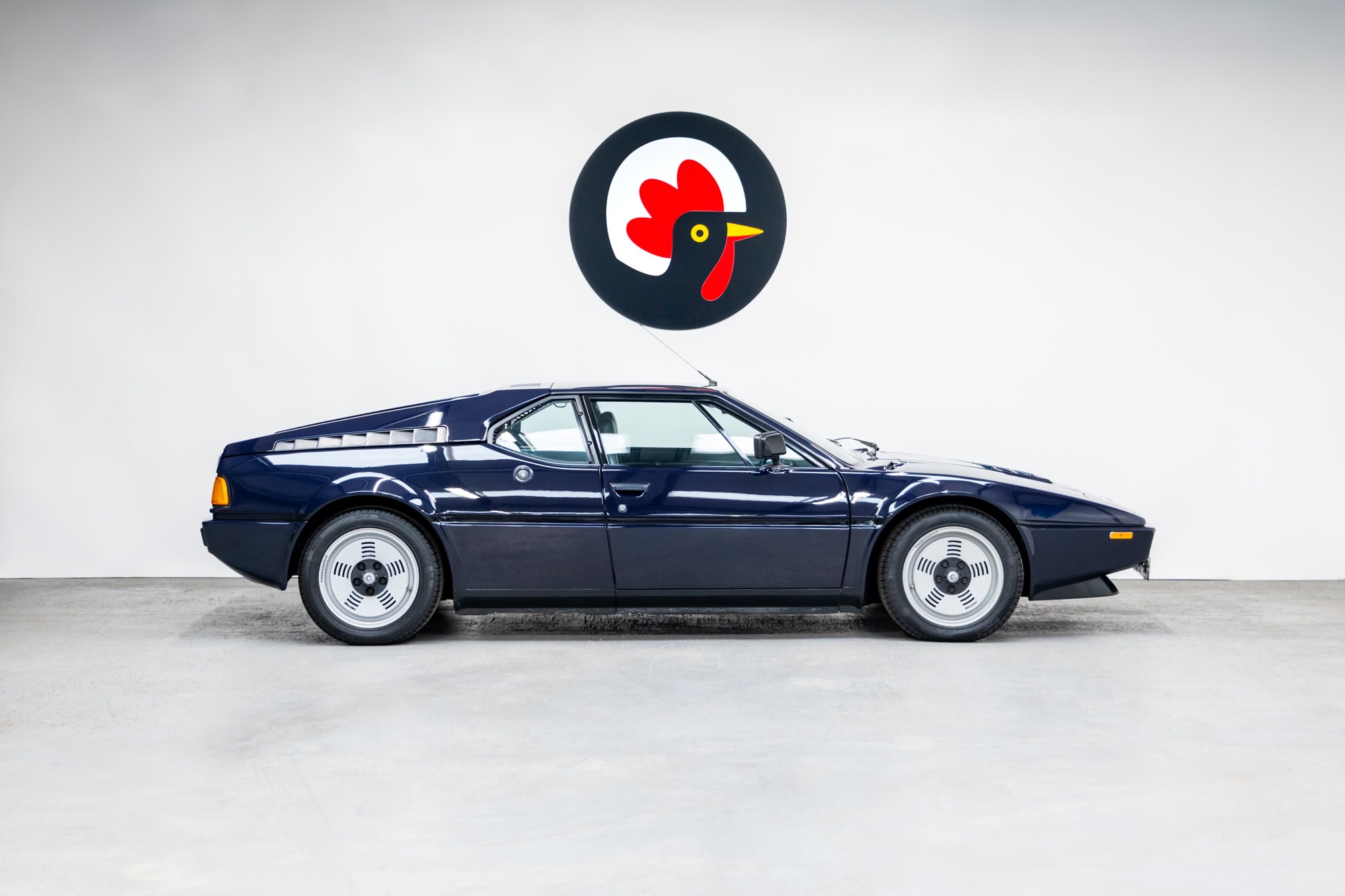 Offside side exterior showing alloy wheels on BMW E26 M1 1980 Nicht Blau