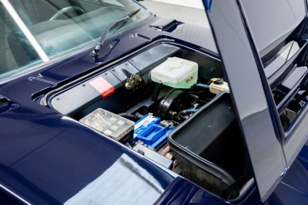 BMW E26 M1 1980 Nicht Blau view into electrical bay